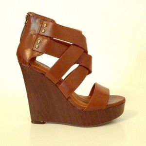 Zip-Back Braided Wedge