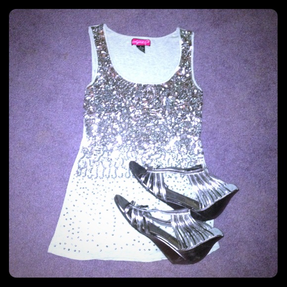 🌸Sold in bundle🌸 Gorgeous Sparkle Tank