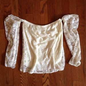 ❌SOLD - Off-the-shoulder Ivory Lace top