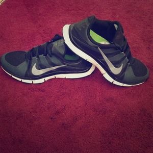 MEN'S NIKE FREE
