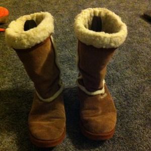 Brown Skechers boots