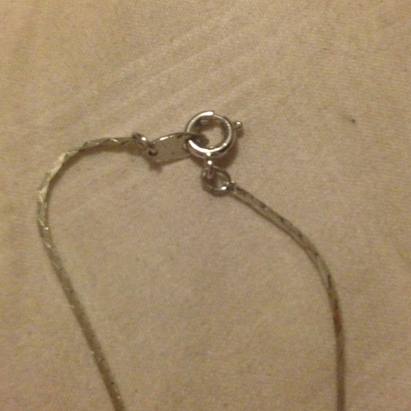 PRICE DROP-Heart bracelet - Picture 3 of 4