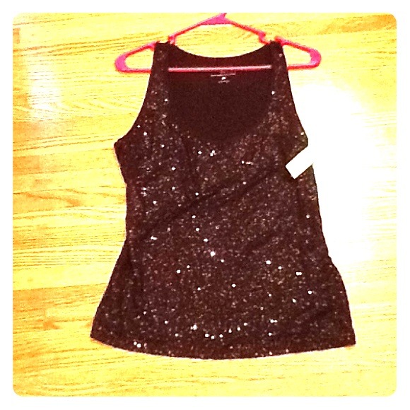 New with tags NY&CO black sequin top