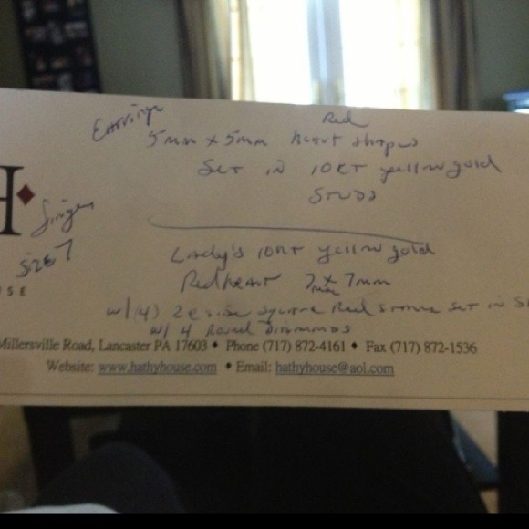 SOLD✨💥10kt gold earring & heartdiamond ring set - Picture 3 of 3