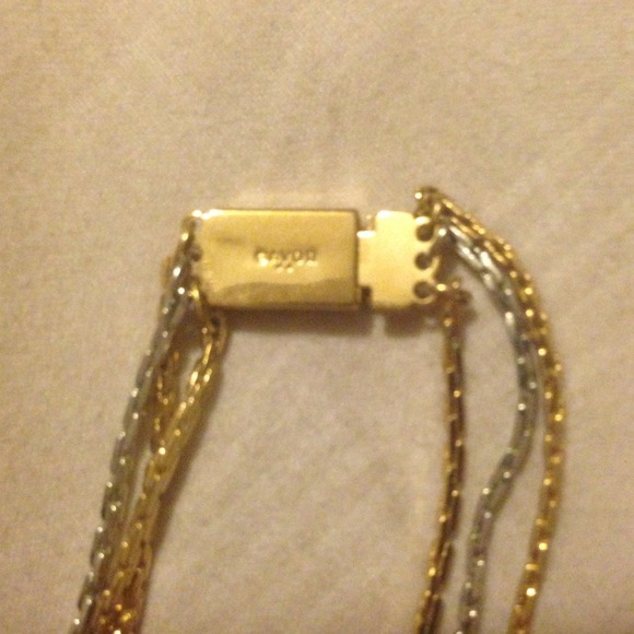 Tri color three strand bracelet - Picture 4 of 4