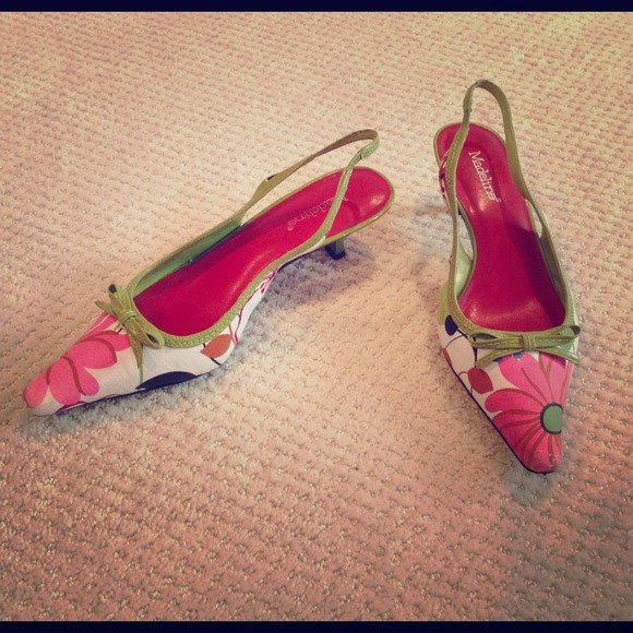 Floral pointed-toe kitten heel - Picture 1 of 4