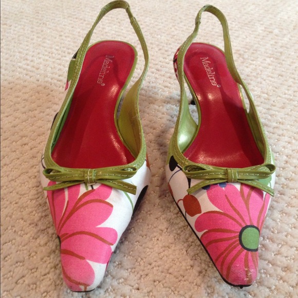 Floral pointed-toe kitten heel - Picture 2 of 4