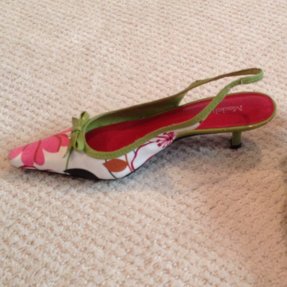 Floral pointed-toe kitten heel - Picture 3 of 4