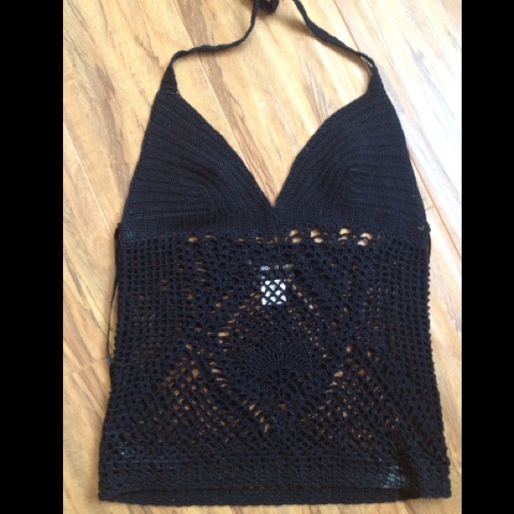 Reserved for @cq22_ 💜💙BCBG crocheted halter top