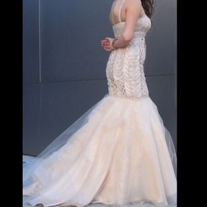 100% AUTHENTIC SUE WONG GORGEOUS GOWN. LIKE NEW!