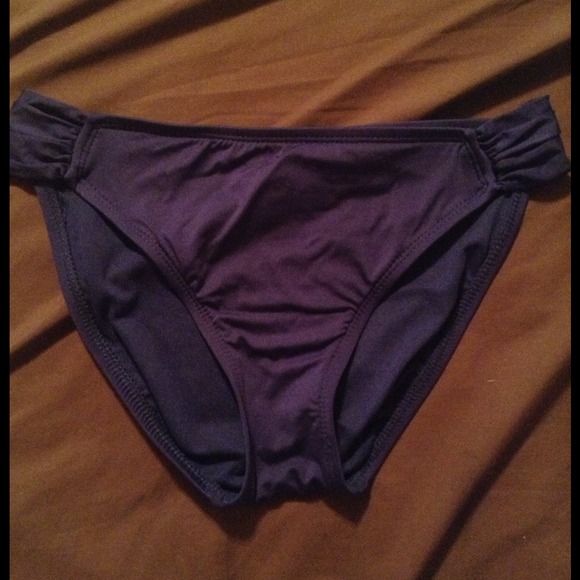 Bottom - Picture 1 of 3