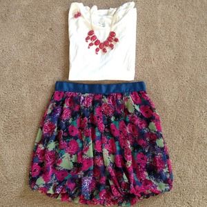 🚫SOLD IN BUNDLE w/@mandysue🚫Floral Skirt