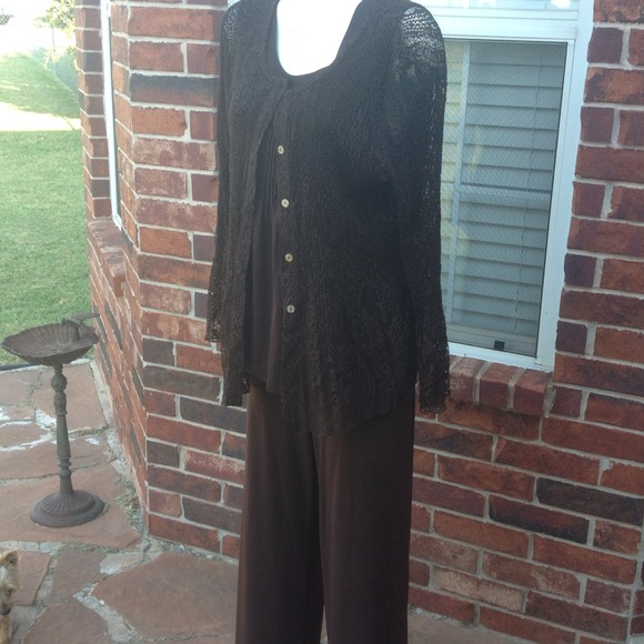 ↘🔲BUNDLED🔲Gorgeous chocolate pant suit! - Picture 2 of 2