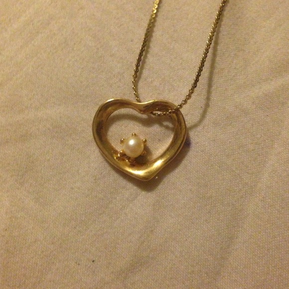 Gold filled heart necklace with pearl - Picture 2 of 4