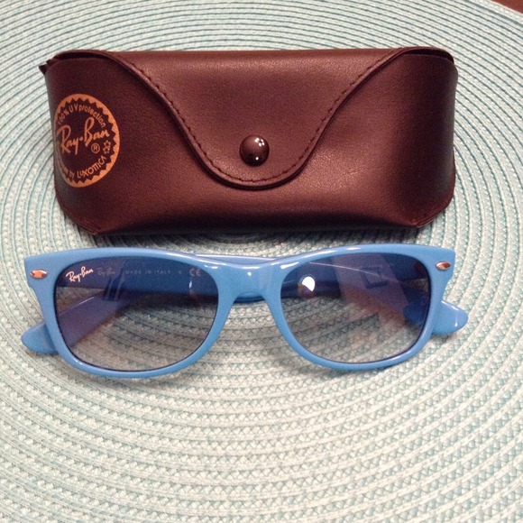 Ray ban blue wayfarer sunglasses *no trades*