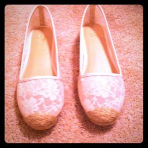 Brand new lacy flats
