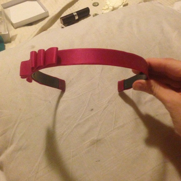 Pink satin bow headband - Picture 2 of 4