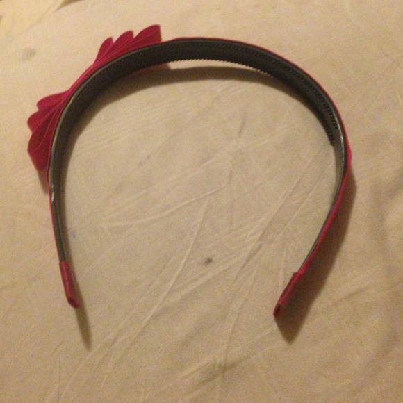 Pink satin bow headband - Picture 4 of 4