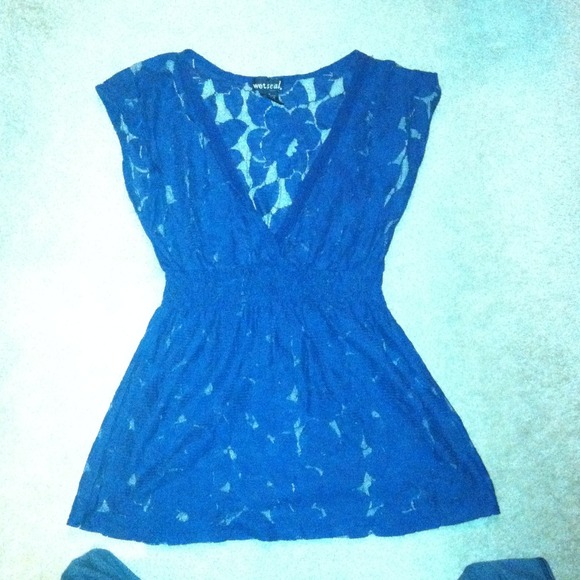 Wet seal top sold