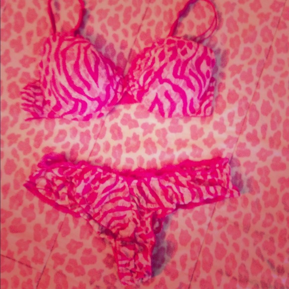 Smart and Sexy Bra and Panty set