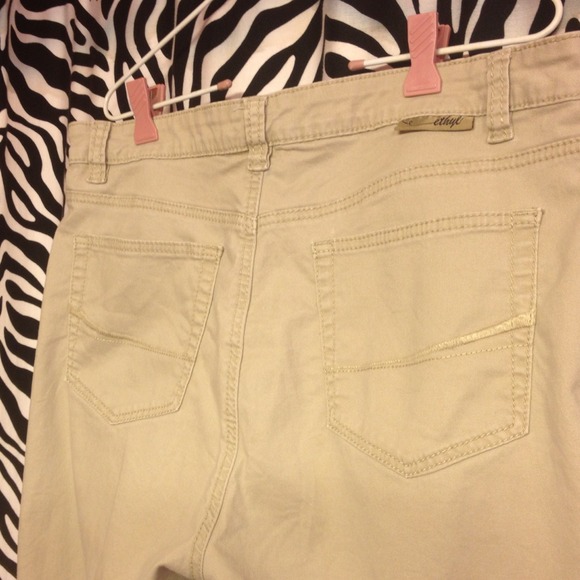 SOLD Beautiful Ethyl jeans!  Don't miss these! - Picture 3 of 3