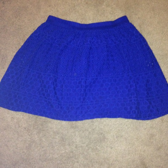 Bundled!! Eyelet Blue Skirt - Picture 3 of 4
