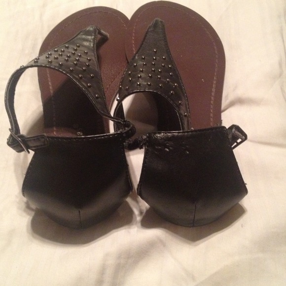 Black gladiator sandals size 7 - Picture 2 of 3