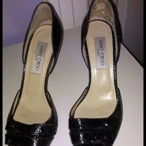 Im selling this jimmy choo shoes