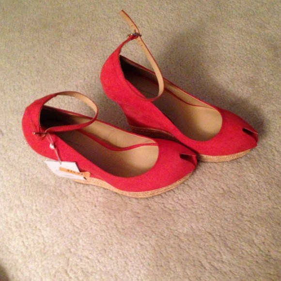 GIFTED and GONE! Zara Peep toe platform - Picture 4 of 4