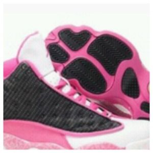 Pink,black,& white jordans.