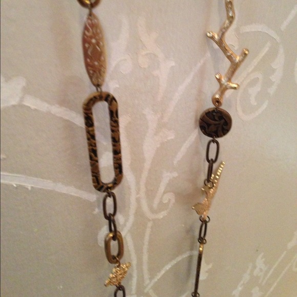 Gold Bird Necklace - Picture 3 of 4