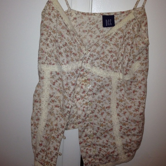 Tops - 😍Floral Print Top😍