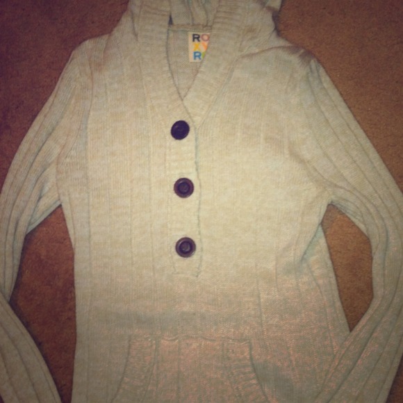 Roxy sweater hoodie and SKYLANDERS