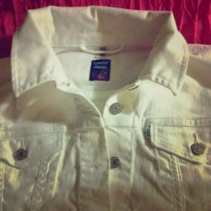 White denim LEVI jacket