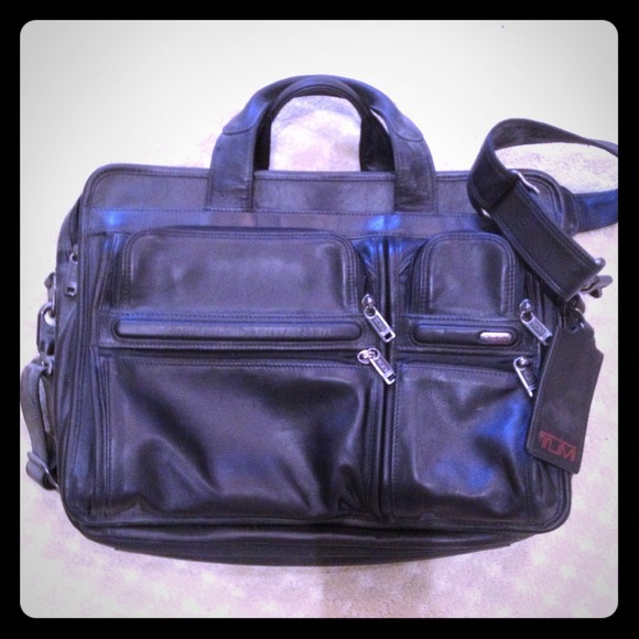 Like new Tumi computer bag/briefcase bag