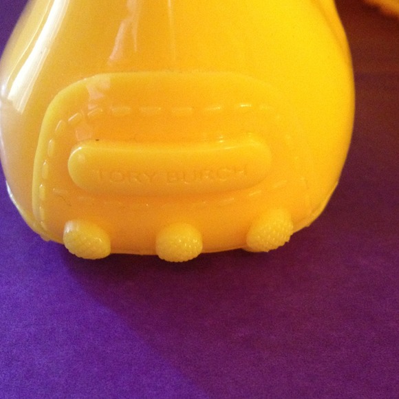 🚫SOLD🚫💛Authentic Tory Burch Jelly Driver Flat💛 - Picture 2 of 4