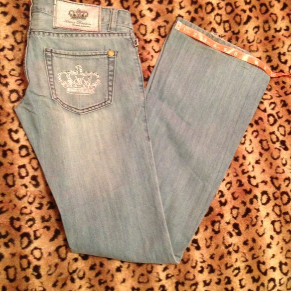 Never got to fit into size 26 Victoria Beckham - Picture 1 of 4