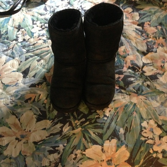 *resevered** uggs