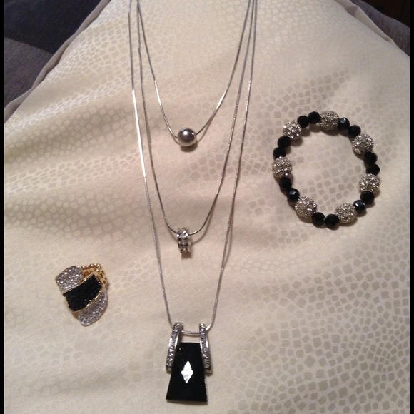 Never worn jewelry set