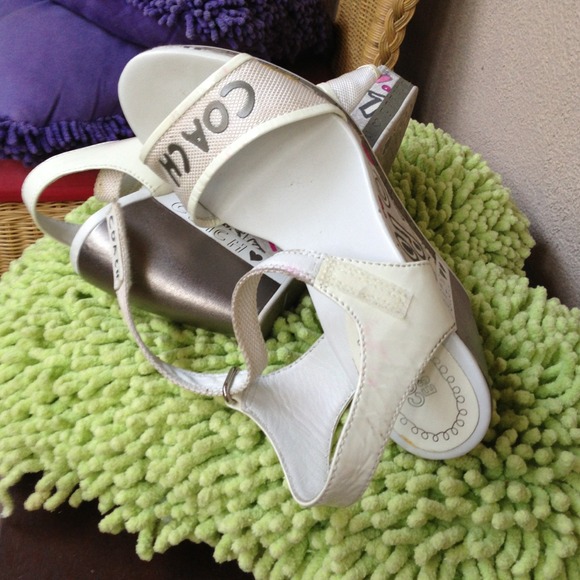 Used coach poppy wedge 8.5 - Picture 4 of 4