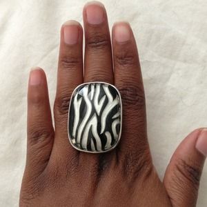 Zebra print adjustable ring