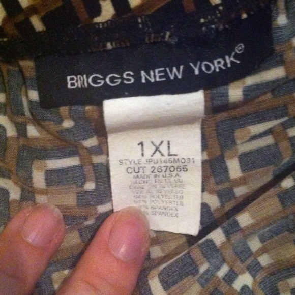 GIFTED IN BUNDLEGorgeous brown outfit. - Picture 3 of 4