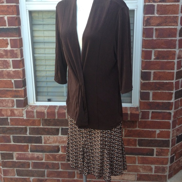 GIFTED IN BUNDLEGorgeous brown outfit. - Picture 4 of 4