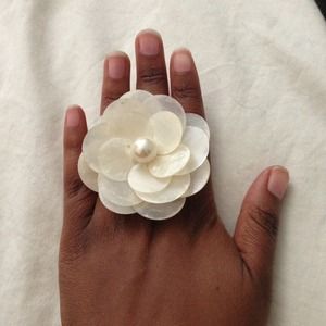 *SOLD* Flower ring