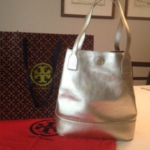 New Tory Burch Michelle metallic Leather Tote