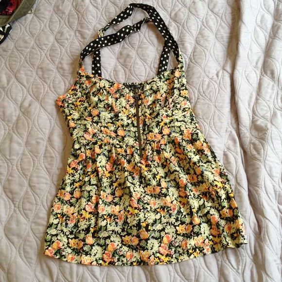 ⛔SOLD⛔ Floral TOPSHOP top