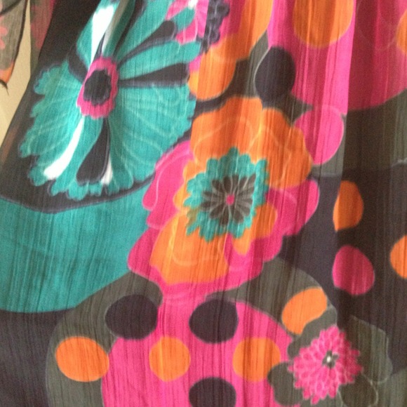 🎉REDUCED🎉Perfect dress for those summer nights! - Picture 2 of 4