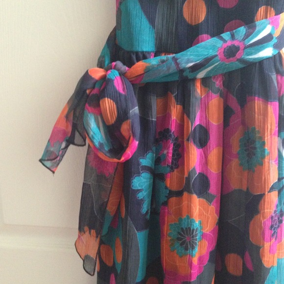 🎉REDUCED🎉Perfect dress for those summer nights! - Picture 4 of 4