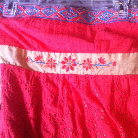 Strapless dress. - Picture 2 of 4