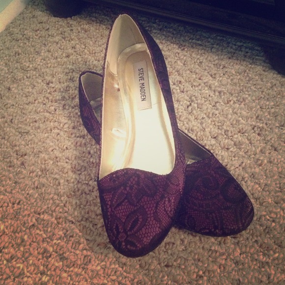 Steve Madden purple and black lace flats - Picture 1 of 3